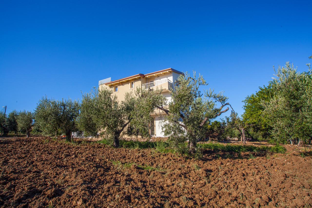 Il Gallo Con Gli Stivali Termoli Exterior foto